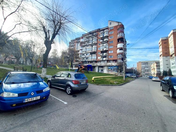 Vand apartament in Lupeni, iubitorilor de schi si munte - 3