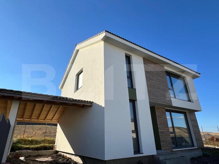 Casa 3 dormitoare si teren generos, zona centrala Chinteni! - 1