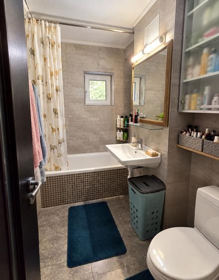 Apartament cu 3 camere decomandat în Târgu Cucu