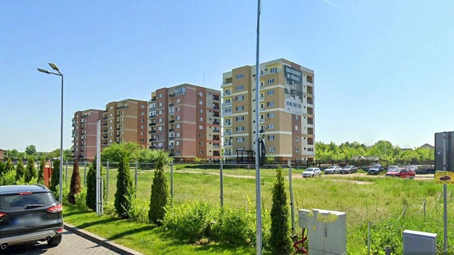 Teren Construcții intravilan de 2465 mp, în Vest