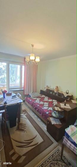 Apartament cu 3 camere decomandat în Orașul Vechi