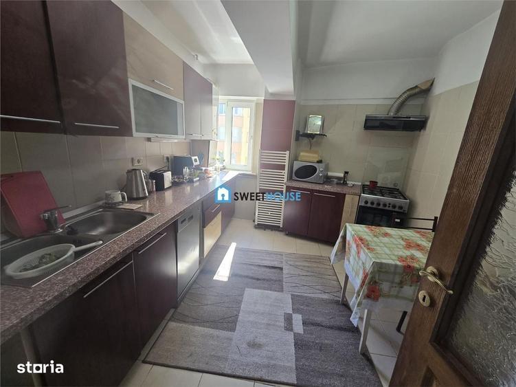 Apartament cu 4 camere în Central