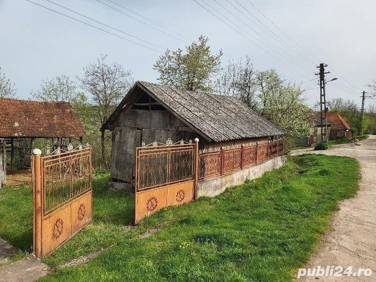 Casă cu 4 camere cu Teren 1000 Mp în Central
