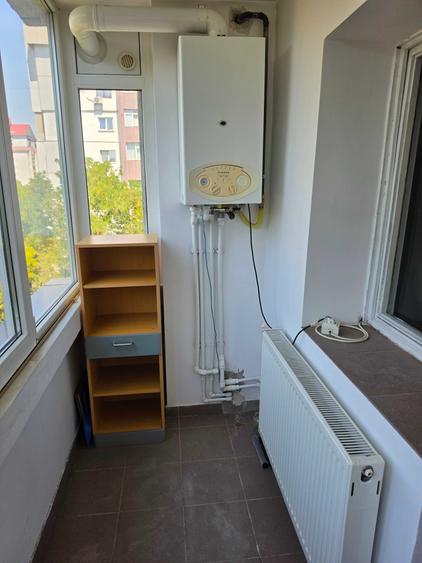 Apartament cu 2 camere decomandat în Nicolina