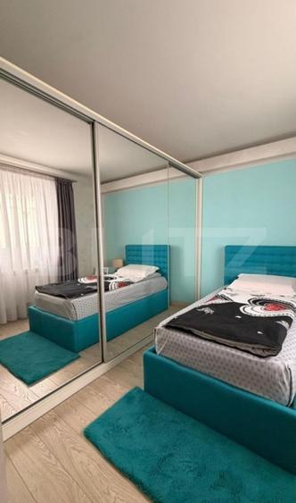 Apartament cu 5 camere decomandat, mobilat în George Enescu