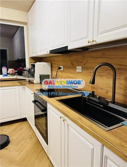 Apartament cu 3 camere decomandat, mobilat în Sud