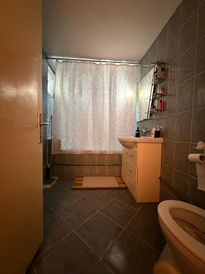 Casă individuală cu 3 camere cu Canalizare în 13 Septembrie