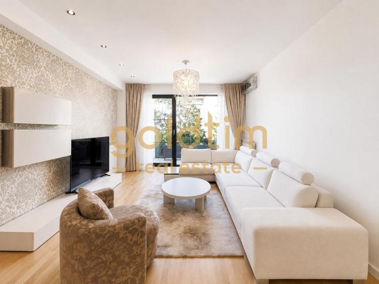 Apartament cu 3 camere decomandat, mobilat în Iancu Nicolae