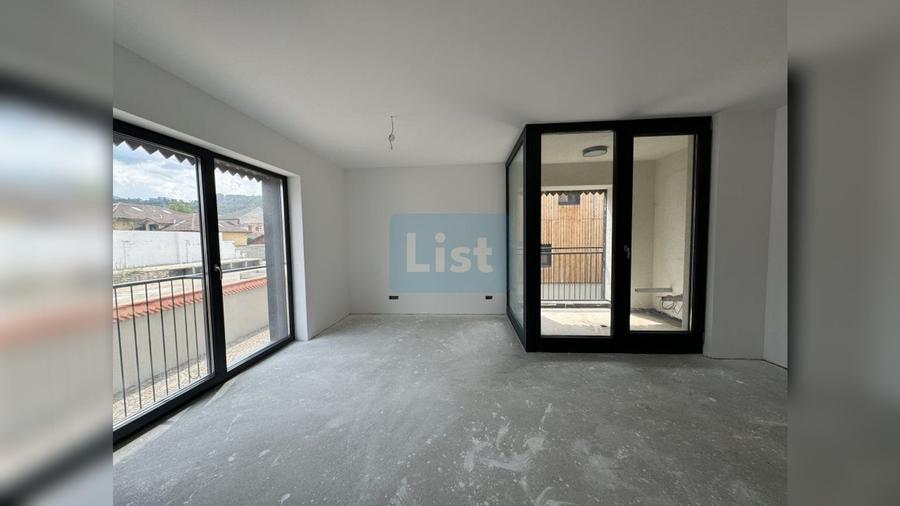 Apartament cu 3 camere decomandat în Brașovul Vechi