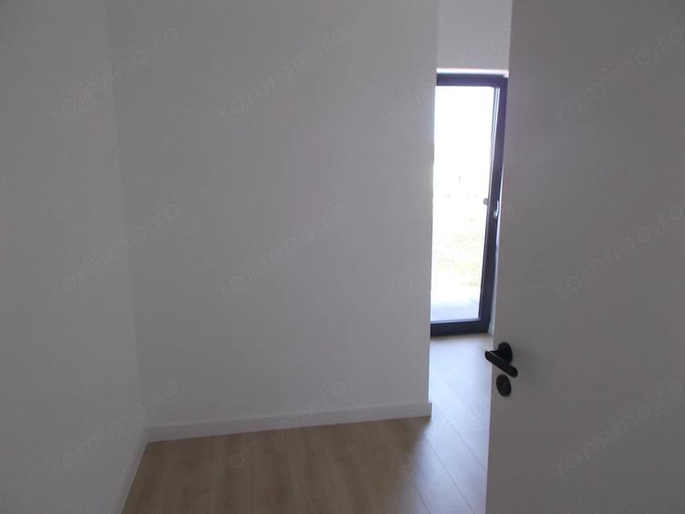 Triplex, P+E, Sacalaz, 3 si 2 dormitoare, living, la cheie, 105 si 86mp, com=0% - 4