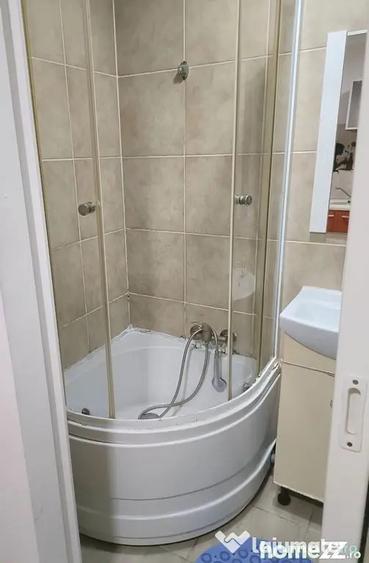 Garsonieră decomandată în Micro 40