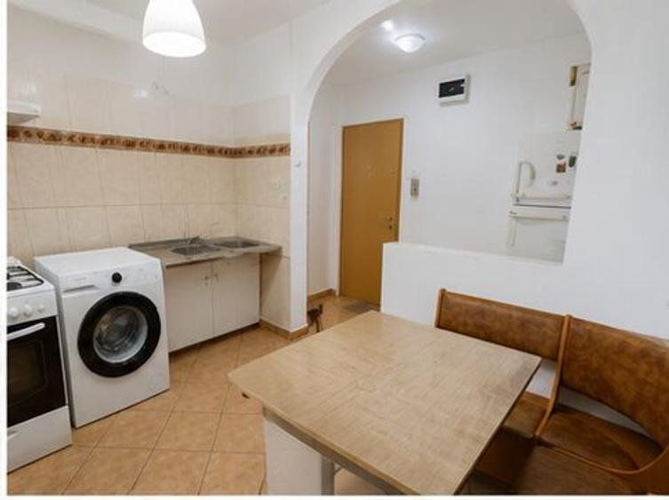 Apartament cu 2 camere decomandat, mobilat în Dristor