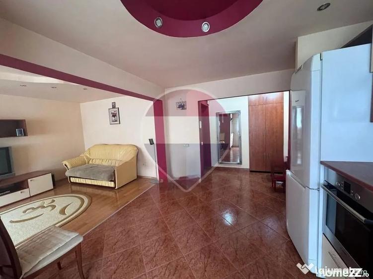 Apartament cu 3 camere decomandat în Nord