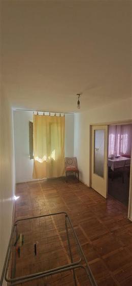 Apartament cu 2 camere semidecomandat în Șagului
