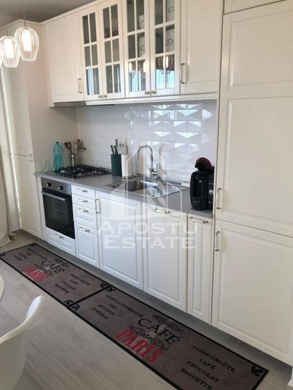 Apartament cu 2 camere semidecomandat, mobilat în Torontalului