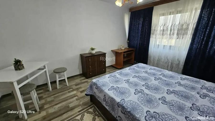 Garsoniera in One?ti, zona de jos, etaj 3 4.