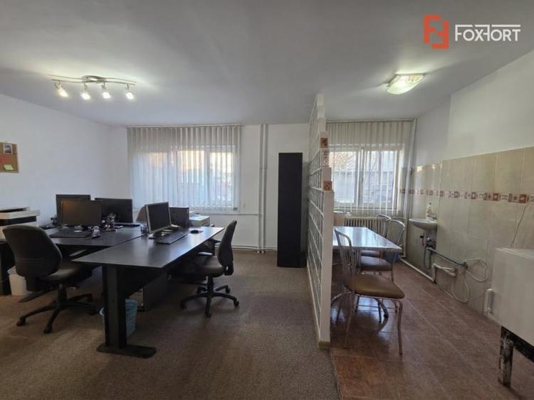 Apartament 2 camere de vanzare in Arad, Strada Praporgescu, locuinta / birou - 3