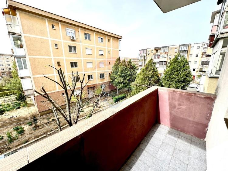 Apartament 3 cam, 2 balcoane, loc parcare zona Micalaca Orizont - 12