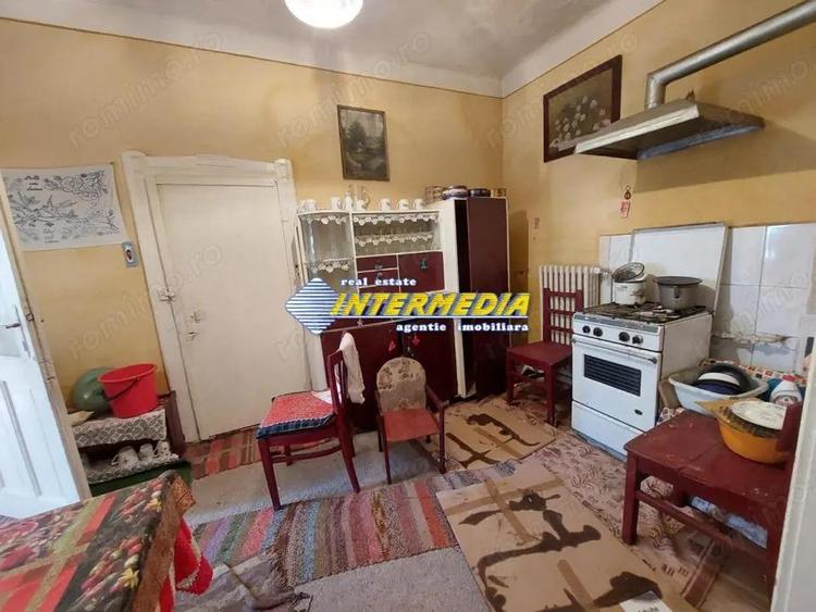 Casa de vanzare in Centru pozitie buna - 5