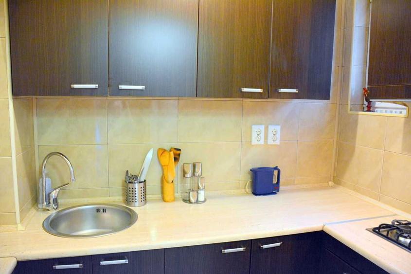 garsoniera P-ta Romana de inchiriat 450 euro. - 7