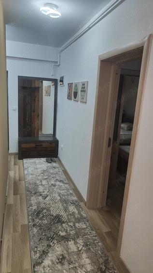 Inchiriez studio modern Bra?ov, Str. Carpa?ilor | renovat complet | MOBILA NOUA | WI-FI | PARCARE - 2