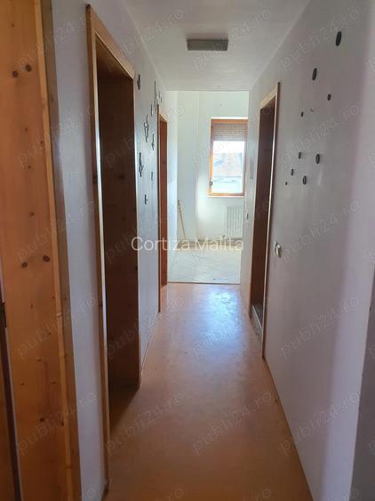 Vand apartament 4 camere in Vladimirescu Vand apartament 4 camere in Vladimirescu