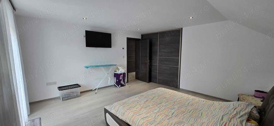 Casa 4 camere de vanzare, Sanmartin, zona str Carmel - 8