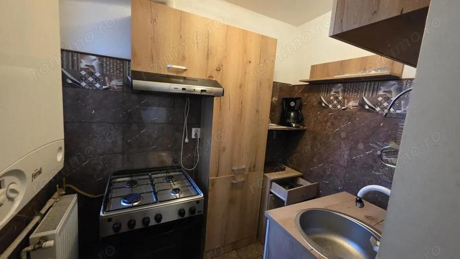 Apartament 3 camere Centru Valenii de Munte | Cartier modernizat in 2024 - 16