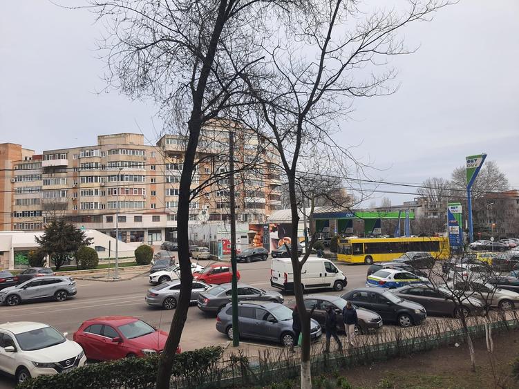 TOMIS NORD-OMW-APARTAMENT CU 2 CAMERE ETAJ 1 - 10