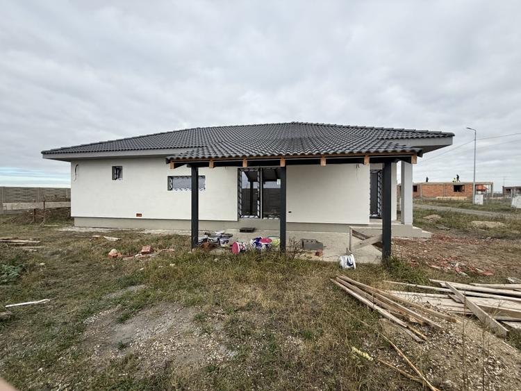 Casa individuala, 4 camere, 105 utili, 580 teren, Sanmihaiu Roman - 15