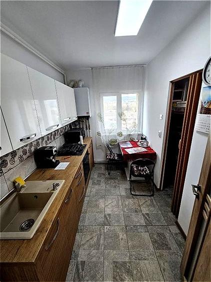 Apartament cu 2 camere decomandat de vanzare zona Pietei Grigorescu - 1