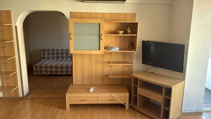 Inchiriez apartament mobilat 3 camere plus dressing in Cornesti etaj 1 - 8