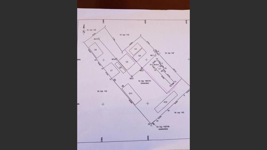 Ferma langa Oravita 5600 mp construiti si teren 24281 intravilan - 2