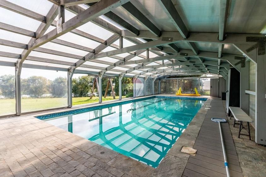 Casă individuală cu 6 camere cu Piscina în Gagu