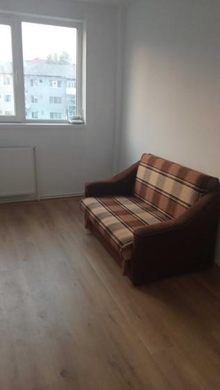 Apartament cu 2 camere semidecomandat în Micro 6