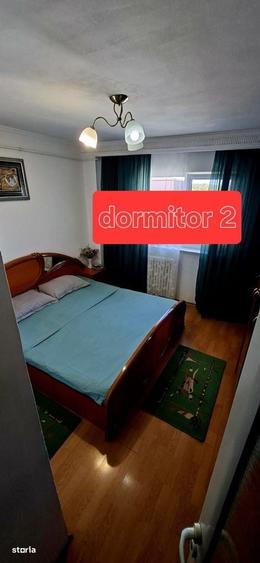 Apartament cu 3 camere decomandat în Trivale
