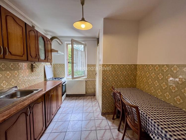 Apartament cu 4 camere in Tractorul Apartament cu 4 camere in Tractorul