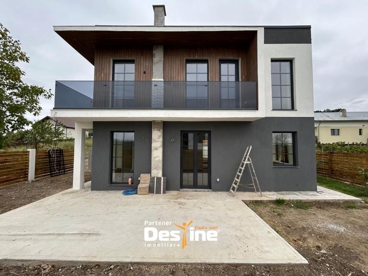 Casa individuala 120mp Teren 360mp Loc parcare terasa si curte generoasa Rediu - 1