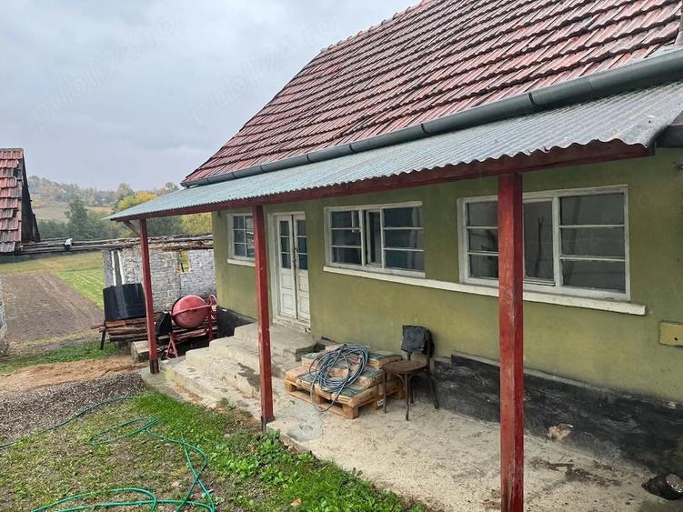 Casă cu Teren 1600 Mp în Luncșoara