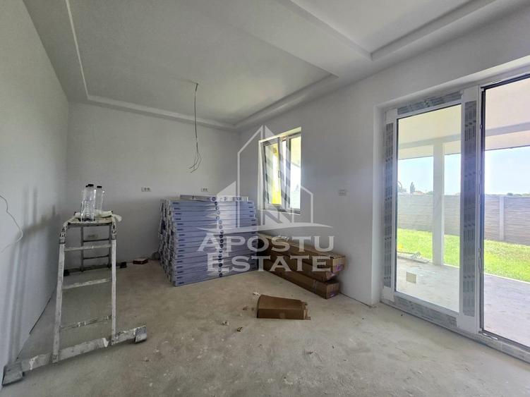 Jumatate de duplex pe parter cu 3 camere si 2 bai, Sag - 2