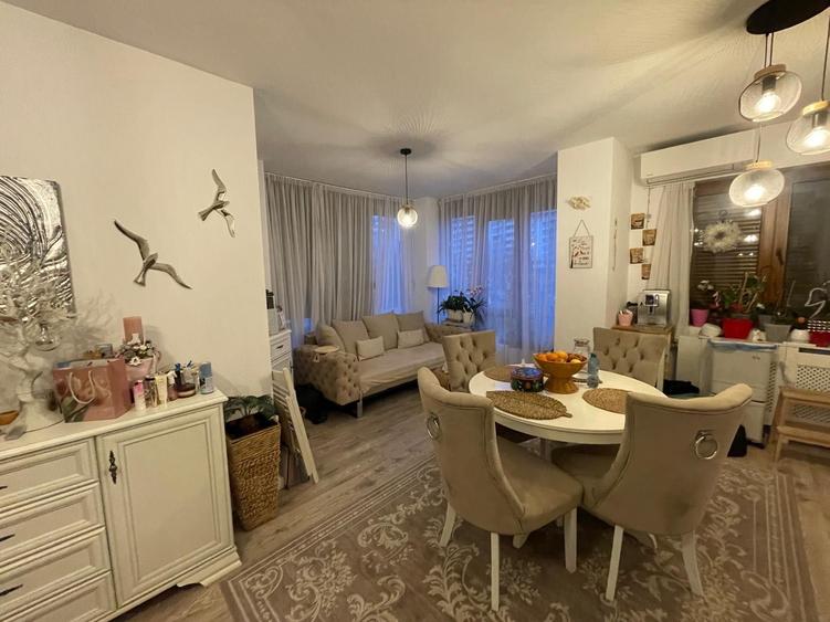 Inchiriez apartament 3 camere Torontal - 2