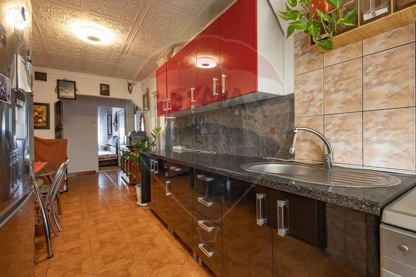 Apartament decomandat, 3 camere,  Lipovei - 1