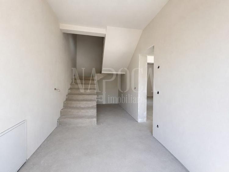 Duplex cu 4 camere cu Canalizare în Tăuți