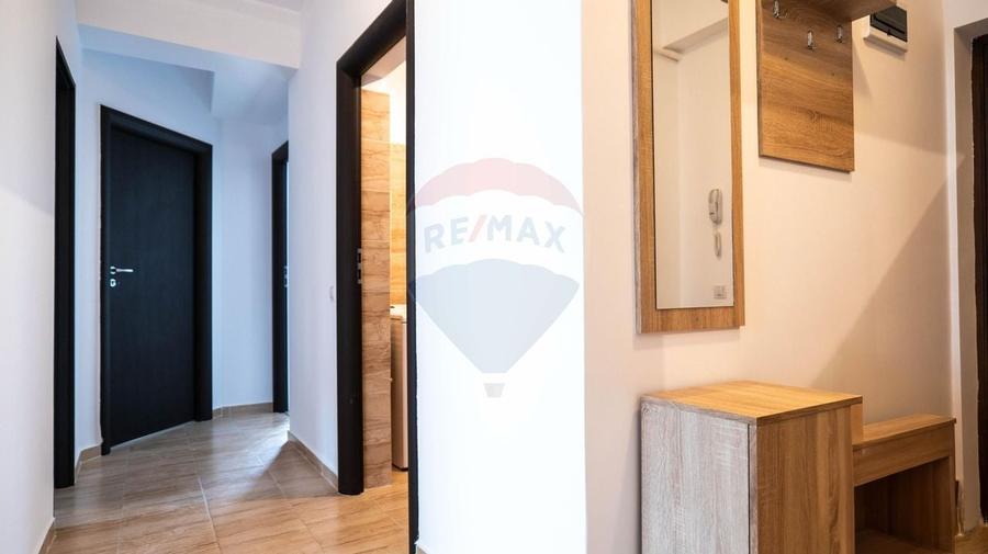 Apartament cu 3 camere de închiriat - 8