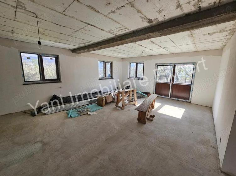 Casa de vacan?a de vanzare in comuna Corbi, sat Poienarei, jude? Arge?. - 1