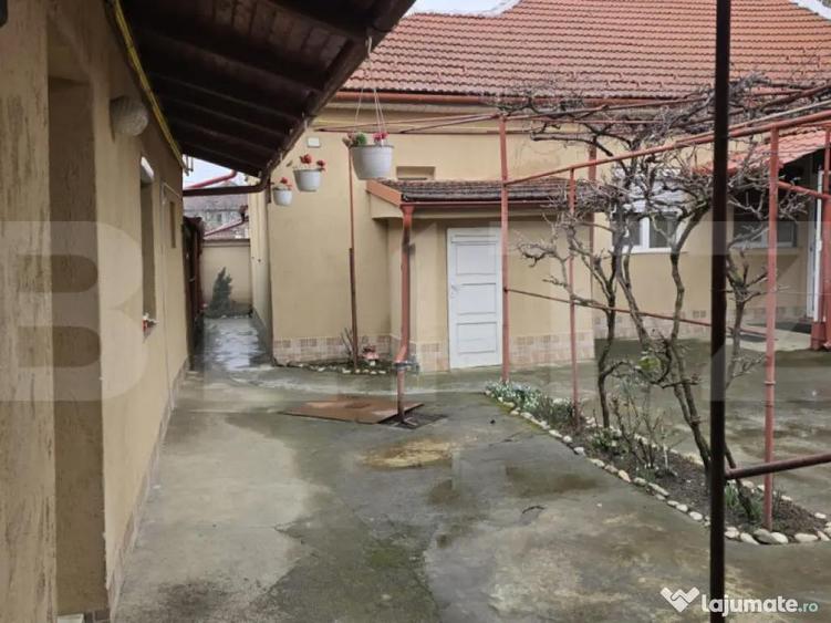 Casa 6 camere, 227 mp, teren 444 mp, zona Nord - 8