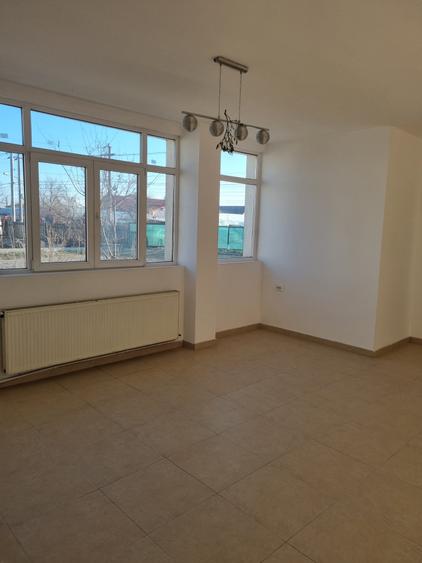 Proprietate generoasa- Casa cu 4 dormitoare si o curte mare - 6