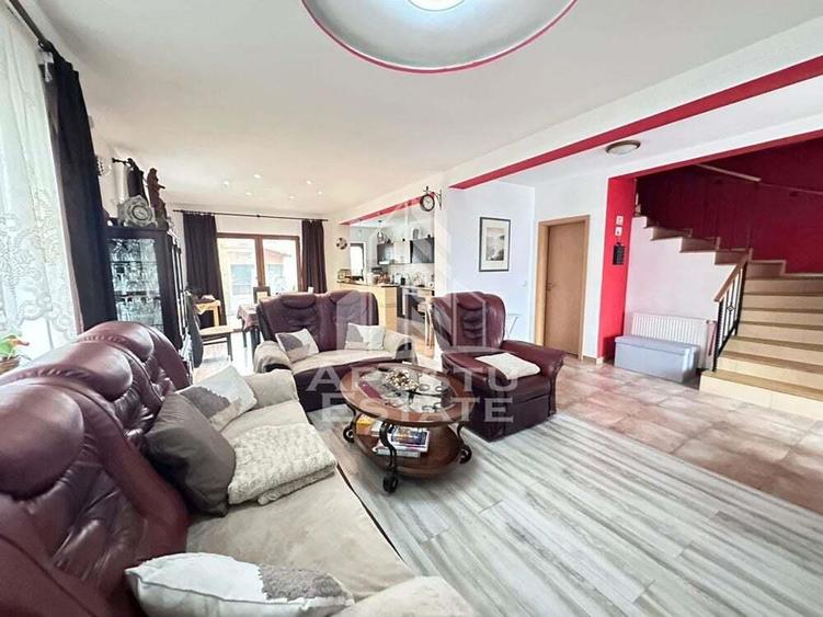 Duplex deosebit cu 5 camere, situat intr-o zona lini?tita ?i exclusiv - 1