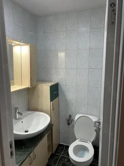 Casa curte sediu firma birouri 4 camere + parcare, metrou Cranga?i Petrache Poenaru - 5