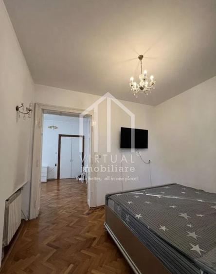 Casa formata din 2 apartamente, 2 garaje,  3 bai - zona Trei Stejari - 8